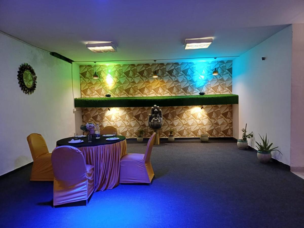 Hotel Elite Sector 45 I Gurgaon Central I Couple Friendly Buitenkant foto