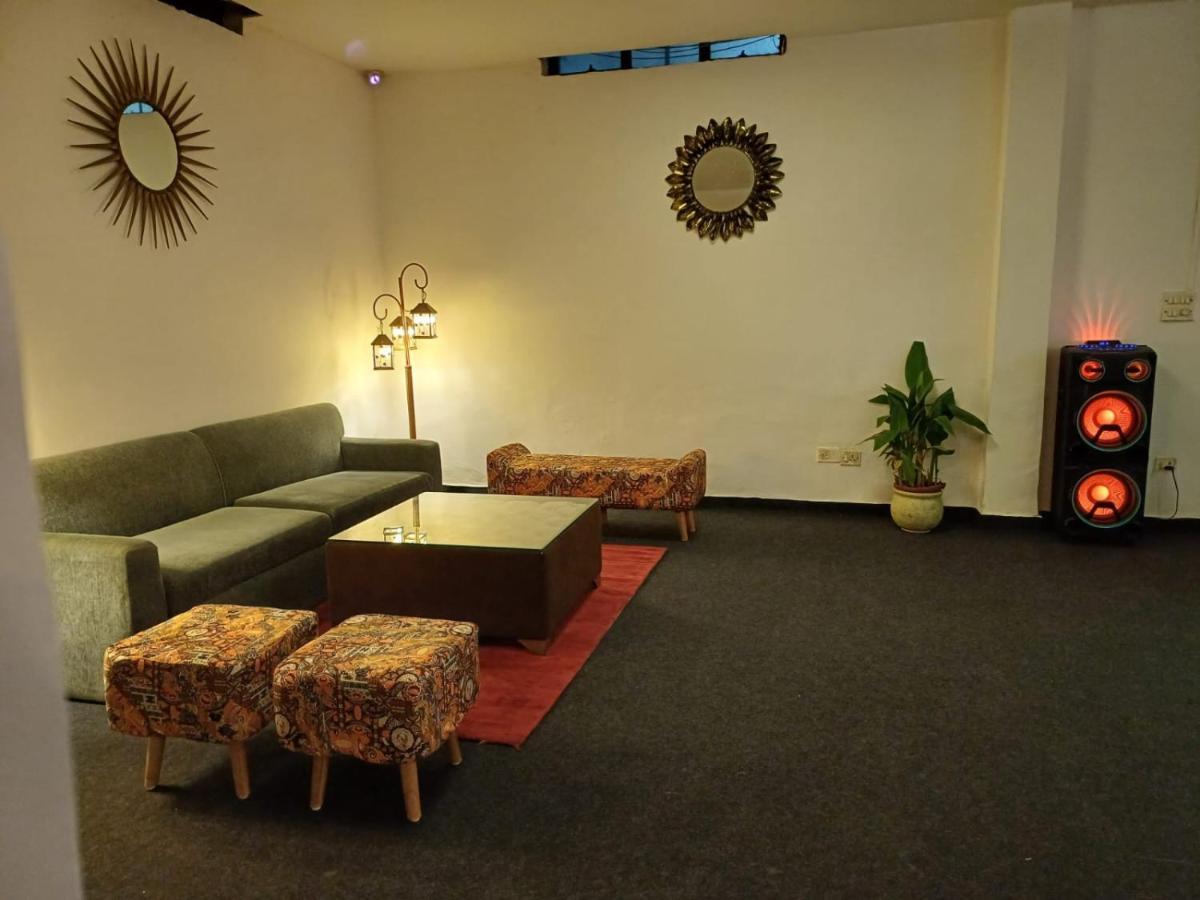 Hotel Elite Sector 45 I Gurgaon Central I Couple Friendly Buitenkant foto