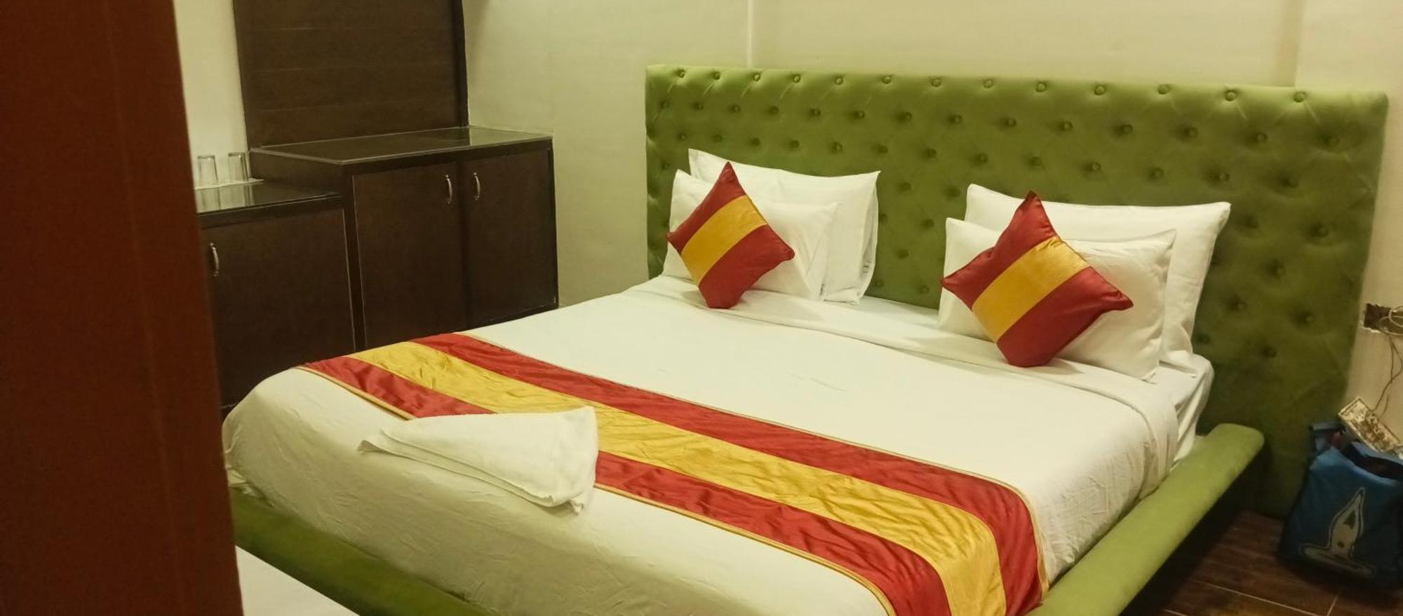 Hotel Elite Sector 45 I Gurgaon Central I Couple Friendly Buitenkant foto