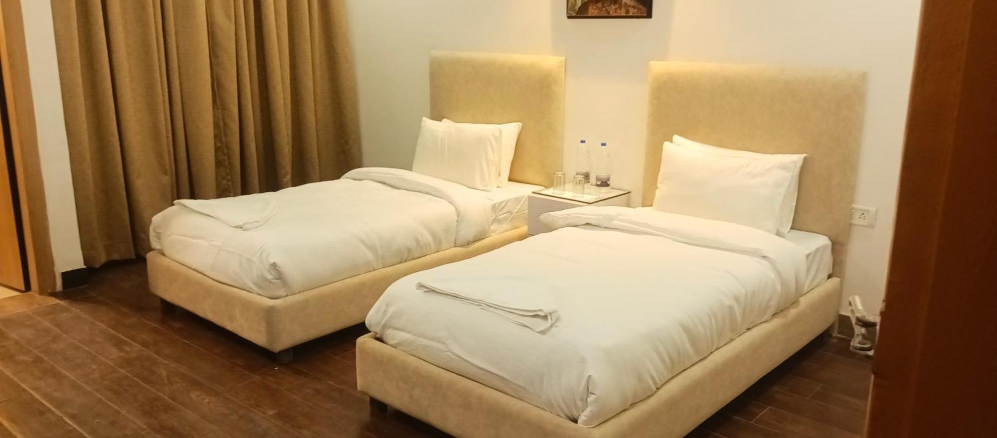 Hotel Elite Sector 45 I Gurgaon Central I Couple Friendly Buitenkant foto