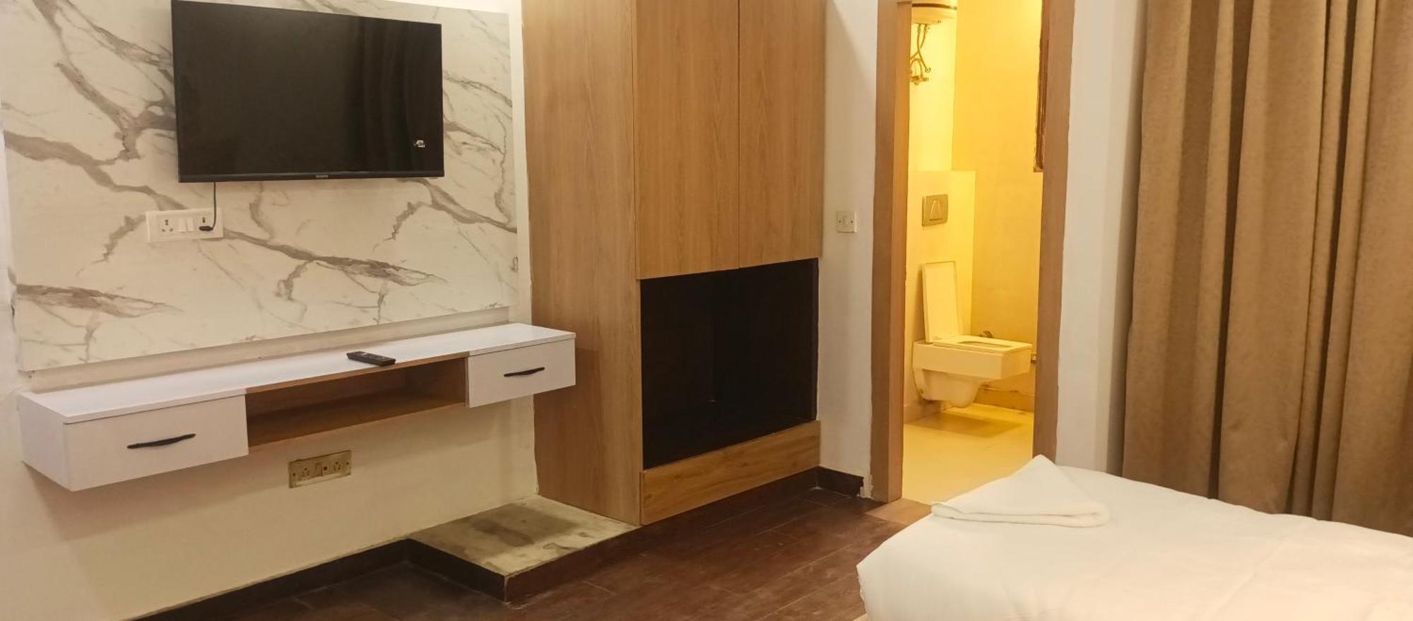 Hotel Elite Sector 45 I Gurgaon Central I Couple Friendly Buitenkant foto