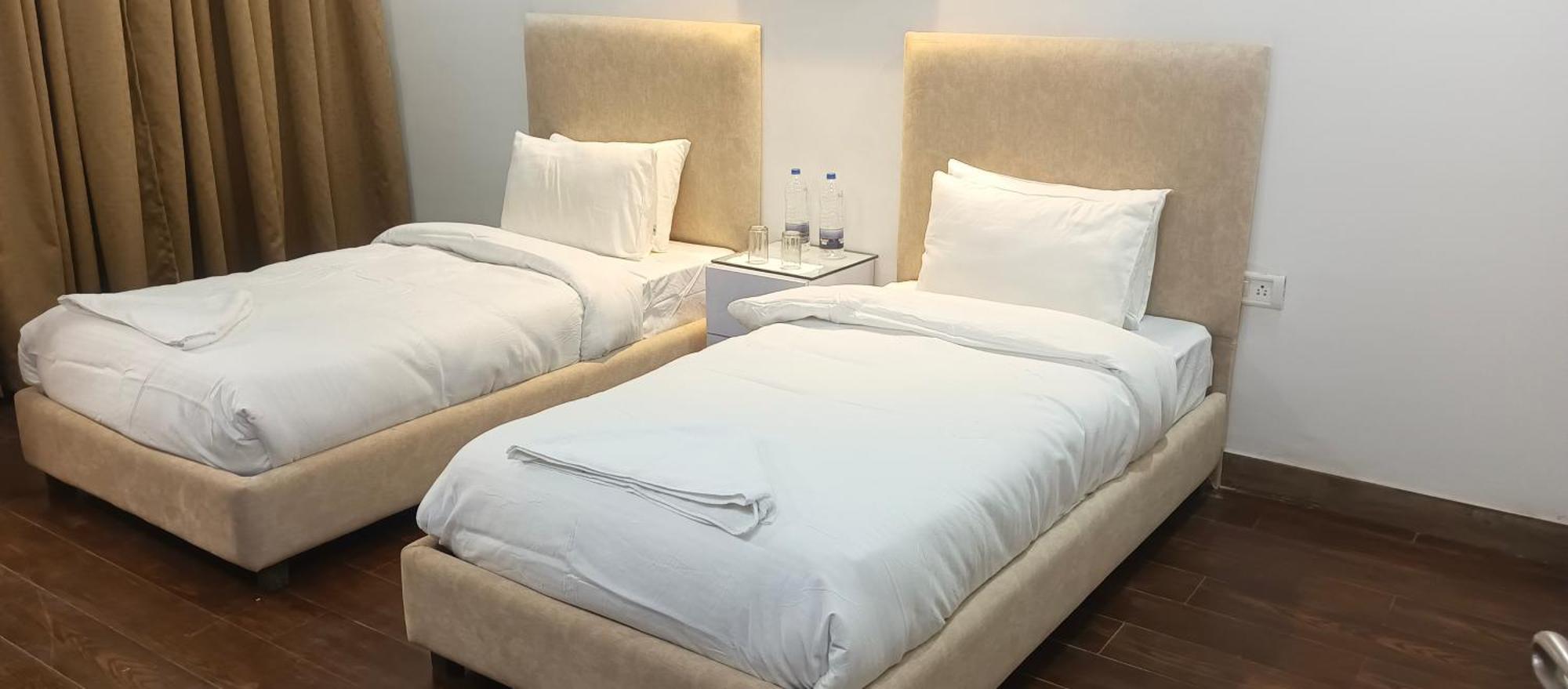 Hotel Elite Sector 45 I Gurgaon Central I Couple Friendly Buitenkant foto