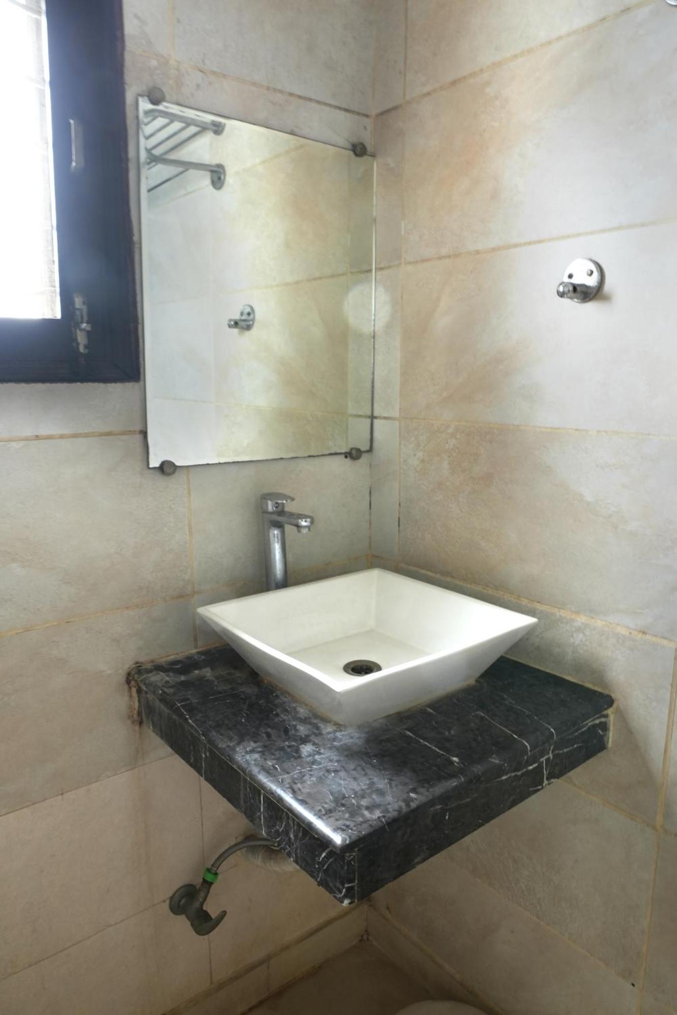Hotel Elite Sector 45 I Gurgaon Central I Couple Friendly Buitenkant foto