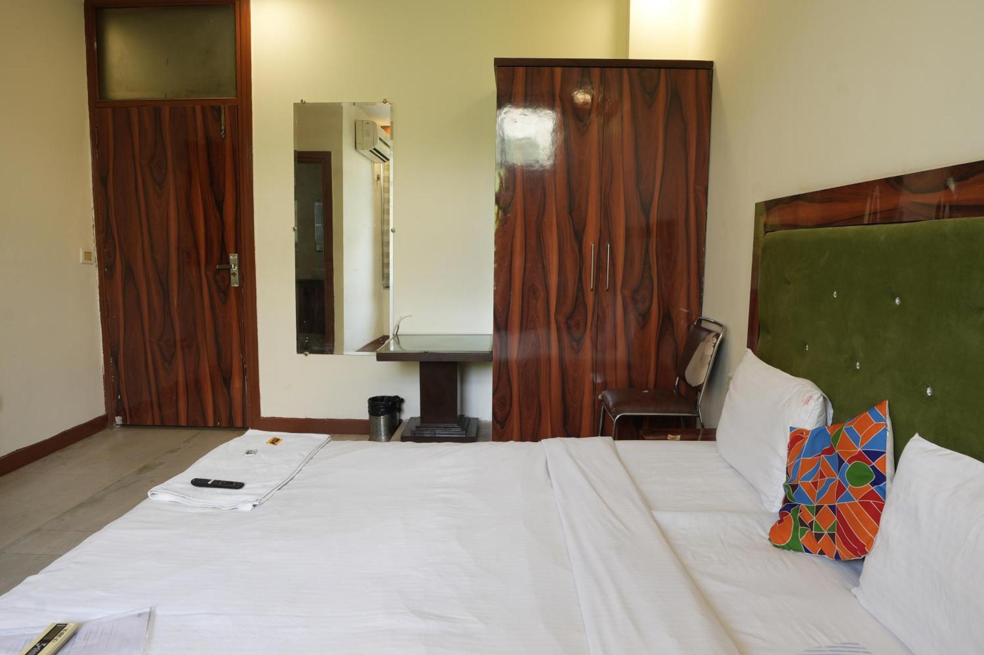 Hotel Elite Sector 45 I Gurgaon Central I Couple Friendly Buitenkant foto